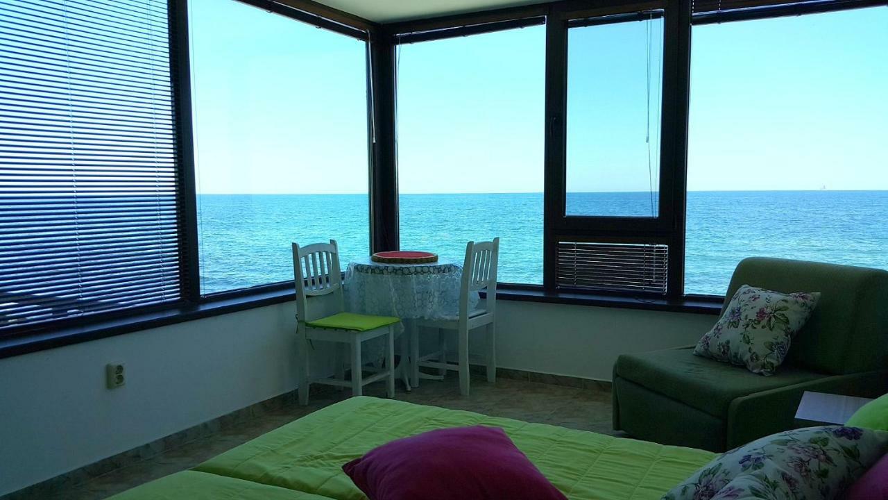 Happy Beach Varna Exterior photo