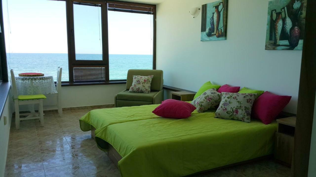 Happy Beach Varna Exterior photo